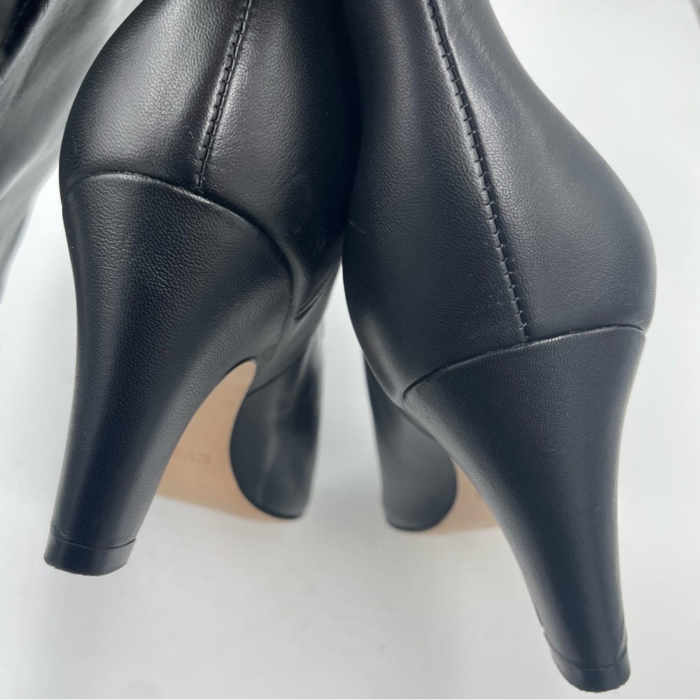 Everlane Black Leather Knee High Pull On Banana Heel Boot in Size 10 - Picture 11 of 13